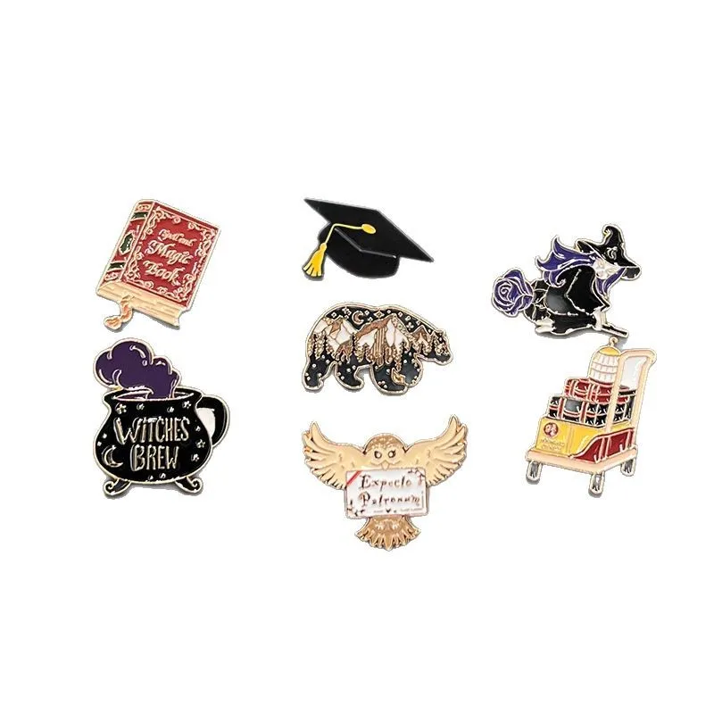 New movie merchandise brooch,  - Anime Kingdom Merchandise 评论和价格